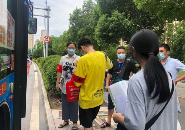 多家子公司多措并举，为高考学子献爱心