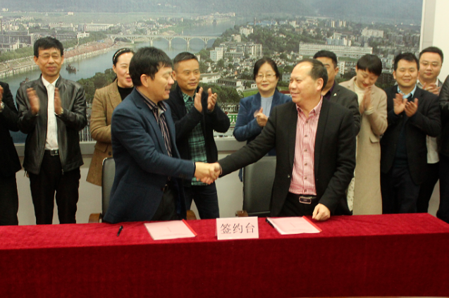 景德镇CQ9电子_官网与中邮集团景德镇分公司签订战略合作协议