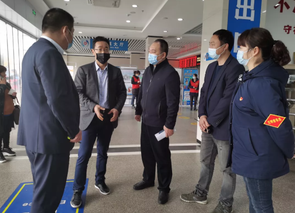 黄俊、穆孙祥先后深入徐坊客运分公司督导文明创建、疫情防控、安全生产工作