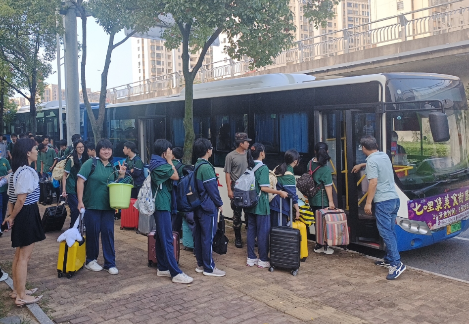 鹰潭公交：助力研学服务 传递公交温度