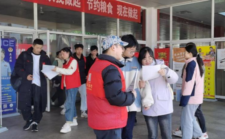 黄山CQ9电子_官网:全面推广校园直通车服务