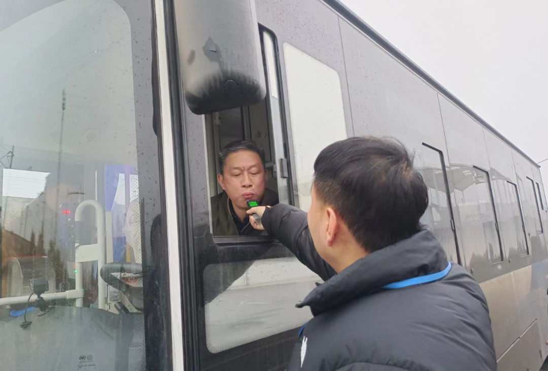 马鞍山长客:深入一线 上路开展安全检查