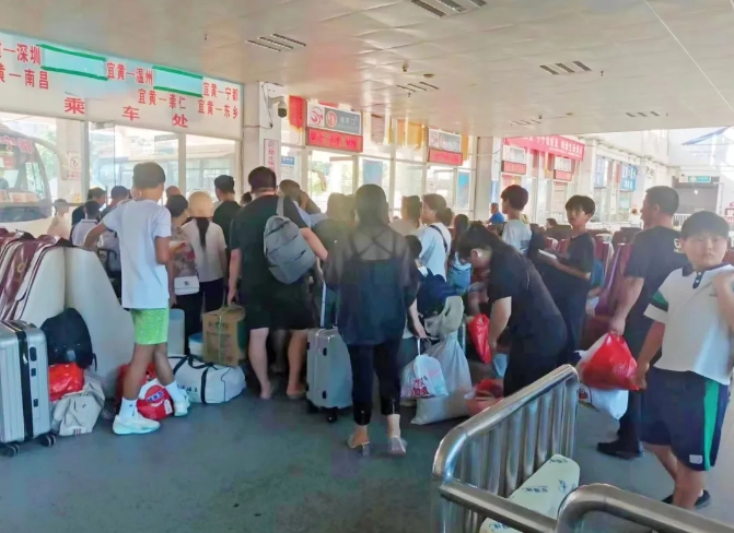 抚州CQ9电子_官网:“暑运模式”启动 全力满足旅客出行需求