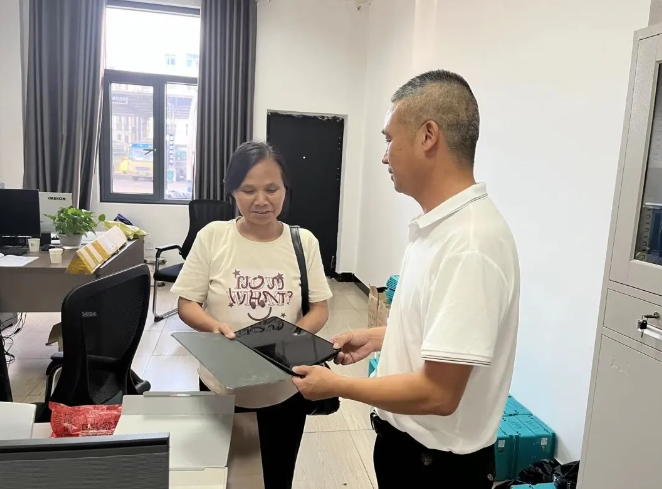 上饶汽运：拾金不昧赢赞誉 传承美德暖人心