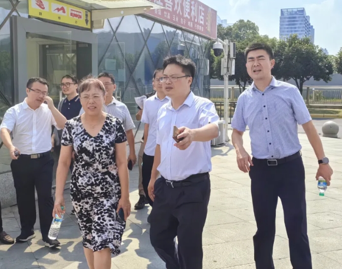 都市城际公交：交通运输部水运局领导检查南昌长途汽车西站防汛工作