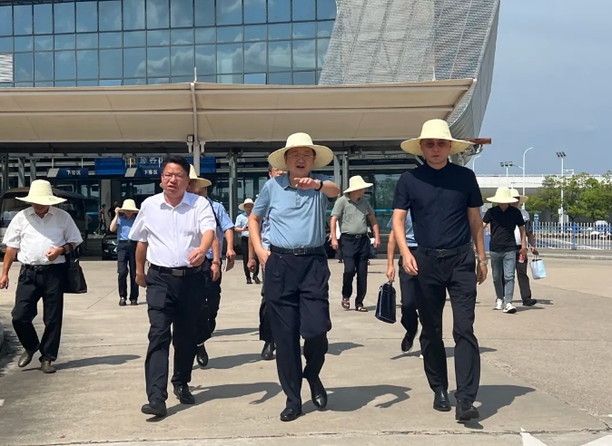 吉安公司:吉安市政府领导深入客运西站调研城区车站整合工作