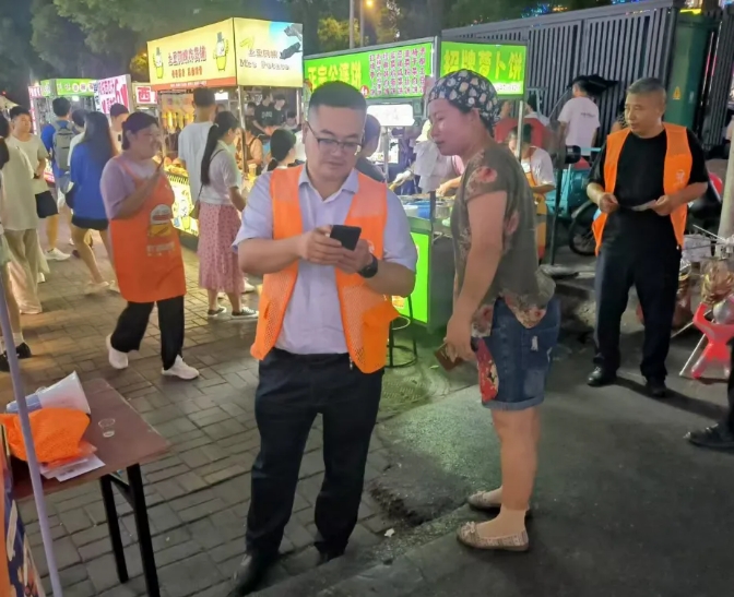 九江CQ9电子_官网:干部职工齐下一线 开展站点巴士地推活动