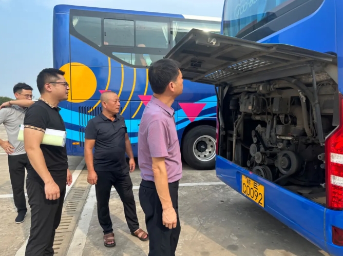 鄱阳CQ9电子_官网:开展车辆技术状况检查与驾驶员安全教育专题培训
