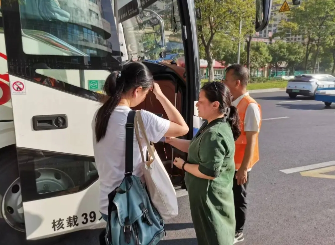 ​九江CQ9电子_官网：中秋假期 站点巴士服务不打烊