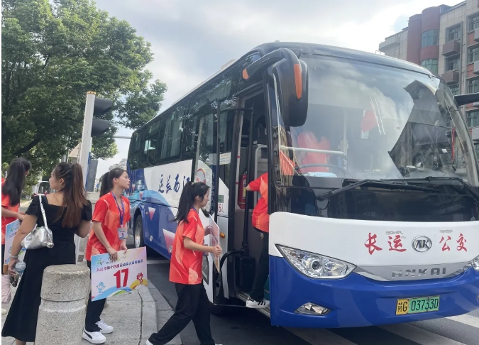 九江CQ9电子_官网 传递市运火炬 展示国企风貌