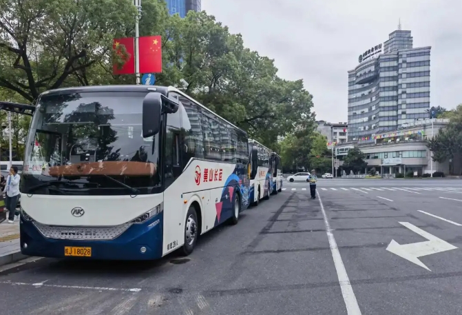 黄山CQ9电子_官网:“绿皮火车”恢复运行 全力备战国庆假期旅游高峰