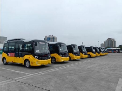 鹰潭公交​：首批网络公交上线试运营