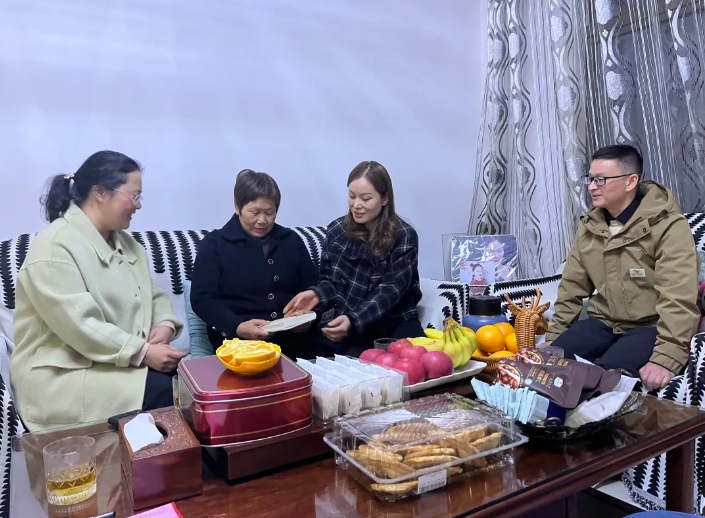 上饶汽运：开展新任职中层干部廉政家访活动