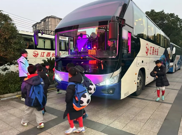 都市城际公交：圆满完成“军山湖杯”运输保障任务