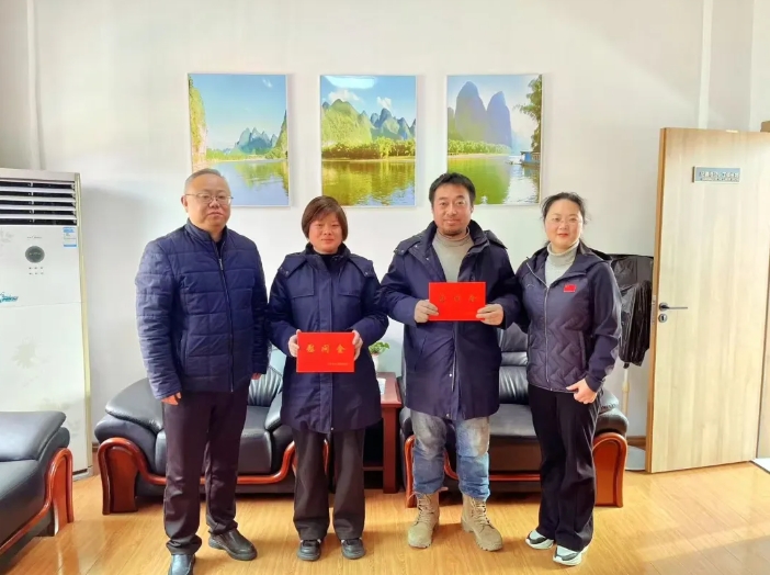 上饶汽运：省交通工会领导走访慰问上饶汽运困难职工