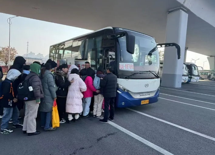 九江CQ9电子_官网:庐山春节期间游客如织 九江CQ9电子_官网全力保障游客出行