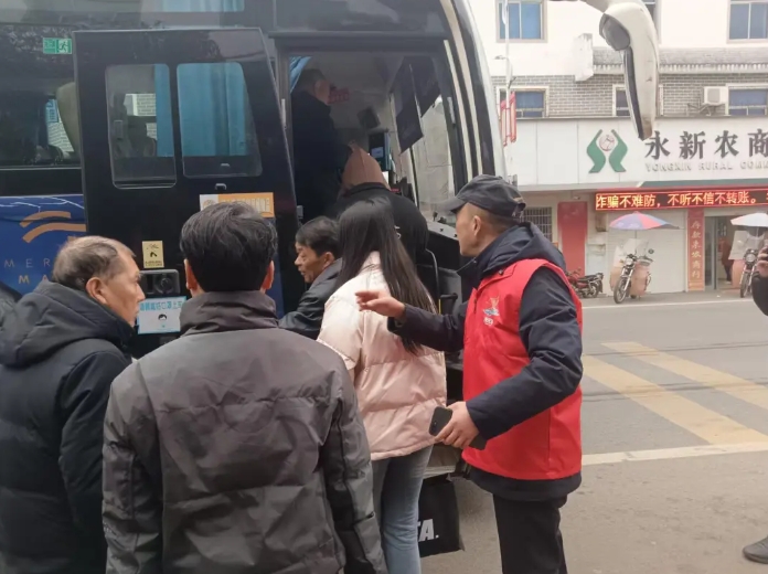 吉安CQ9电子_官网:下沉春运一线 助力群众出行