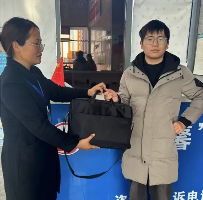 抚州CQ9电子_官网:好样的!助人为乐的你们!