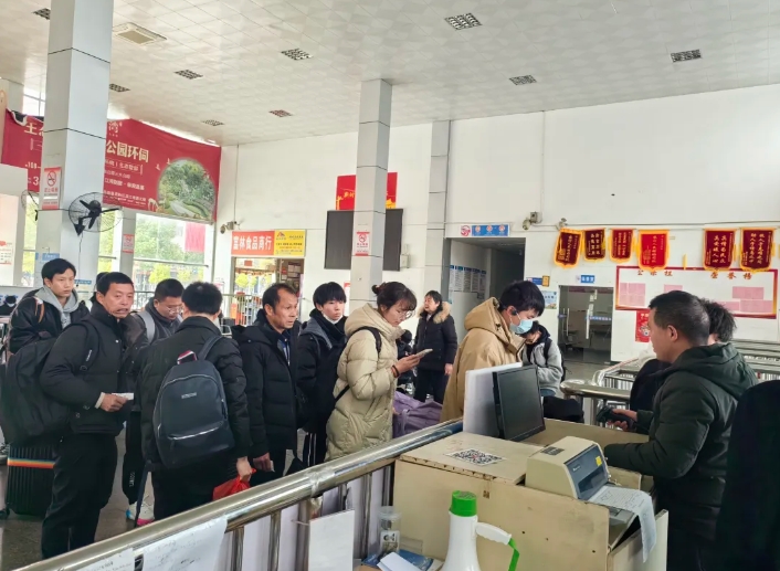 抚州CQ9电子_官网：广昌分公司多措并举 积极应对返程客流高峰