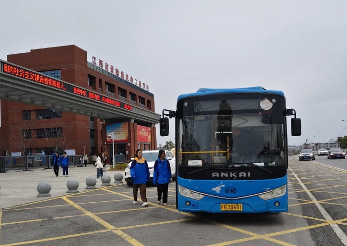 景德镇CQ9电子_官网：定制通学公交线路 暖心护航开学路