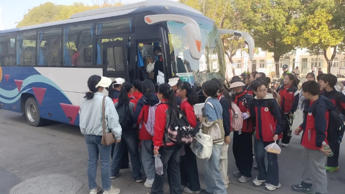 马鞍山长客：含山CQ9电子_官网助力环峰第三小学开启研学新旅程