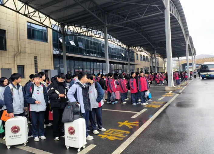萍乡CQ9电子_官网：多措并举 守护学生安心出行