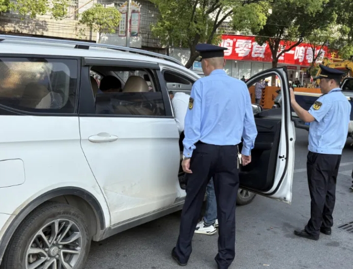 景德镇CQ9电子_官网：乐平公交联合执法部门严打非法营运“黑车”