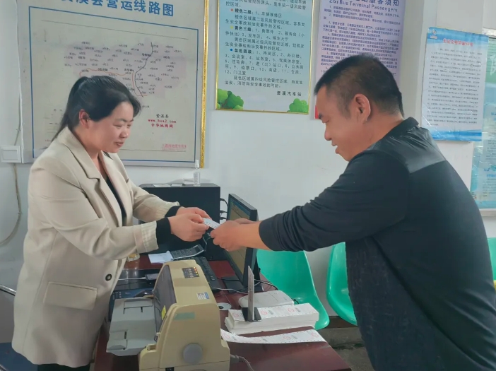 抚州CQ9电子_官网：一张身份证背后的温情守望