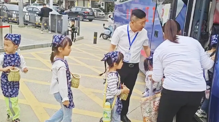 九江CQ9电子_官网：护送萌娃研学之旅